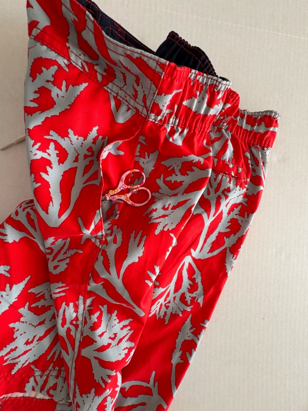 NAUTICA Red Coral Reef Print Men's Swim Trunks - Size L. - Picture 8 of 10